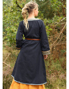 Viking mantel geborduurd model Ella, donkerblauwe kleur 2