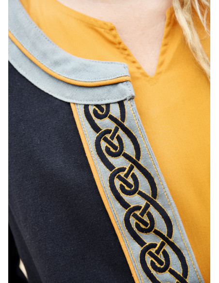 Vikingischer, bestickter Mantel...