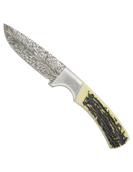 Cuchillo aventura, mango asta y funda...