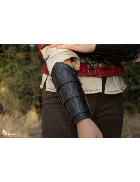 Mittelalterliche Armschienen, 17. und...