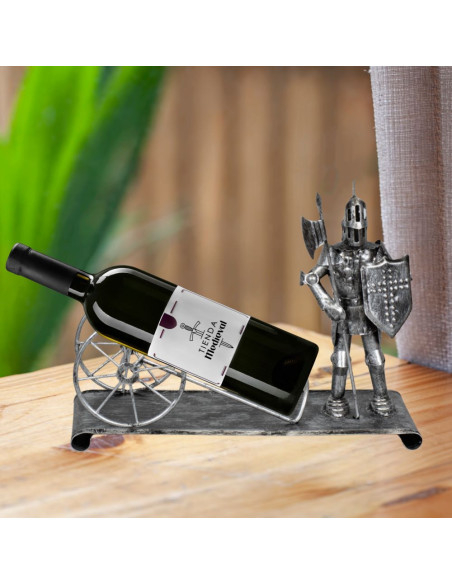 Krieger und Kanone mit Flaschenhalter