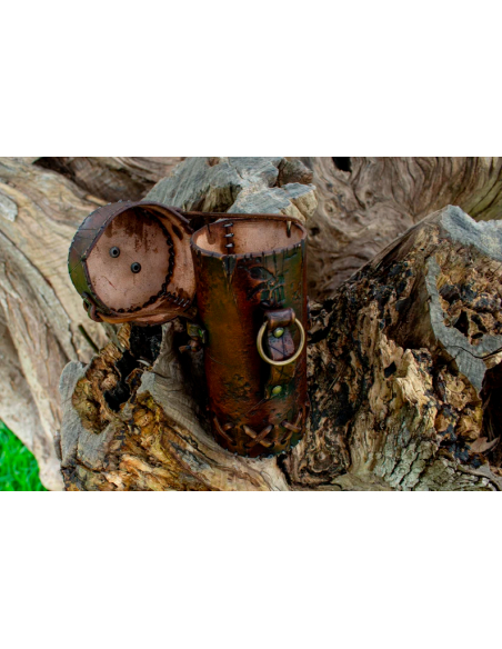 Portalatas medieval envejecido