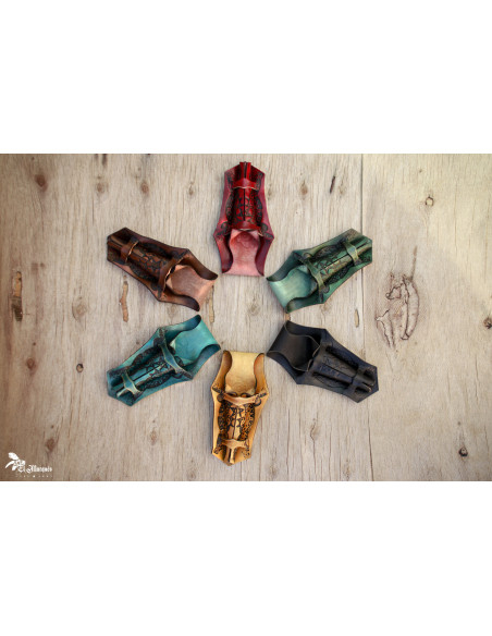 Læderholder til tryllestave til...