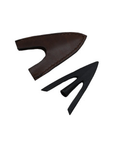 Middeleeuwse pijlpunt, zwaluwstaart, met leren hoes