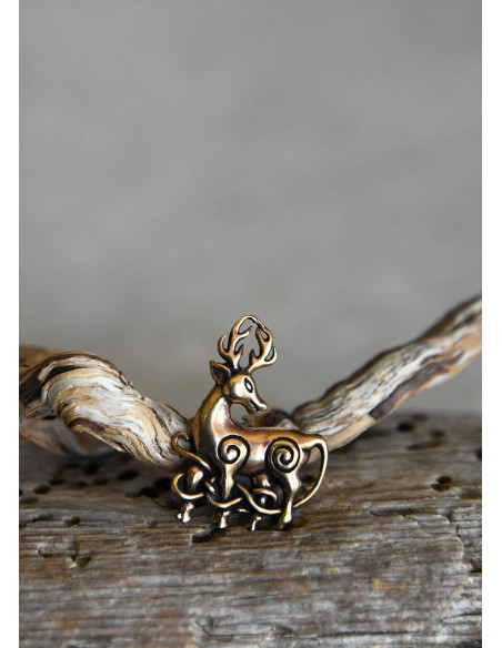 Keltischer Hirschanhänger aus Bronze