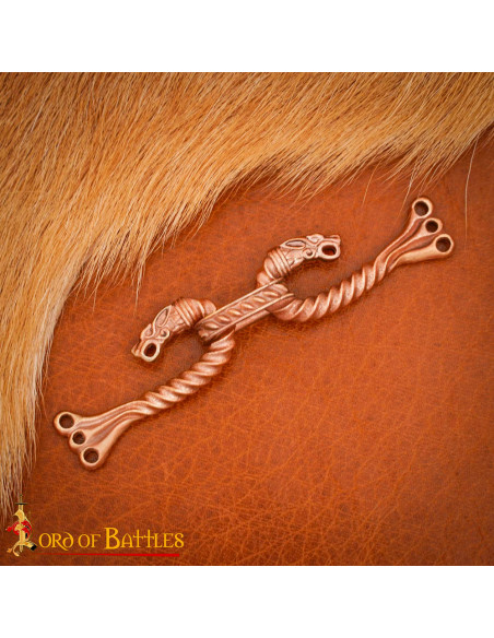 Cierre de capa celta medieval en...