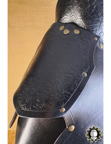 Middelalderlige skulderbeskyttere i...