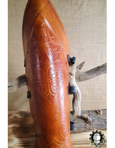 Mittelalterliche Beinschienen aus Leder Modell Senua, braun 2