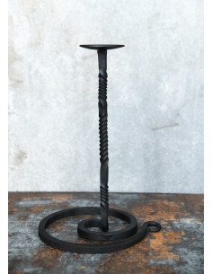 Candelabro para velas y soporte para cascos 2