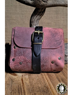 Middeleeuwse tas van rood leer, model Valeron