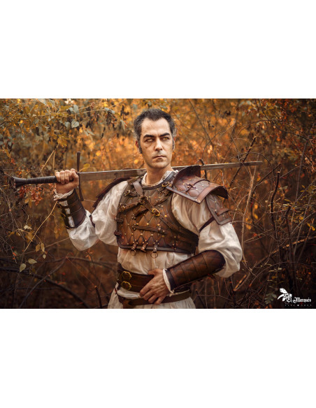 Peto en cuero modelo Explorer, con...