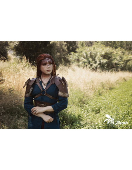 Hombrera pequeña de cuero modelo... Hombrera pequeña de cuero modelo...