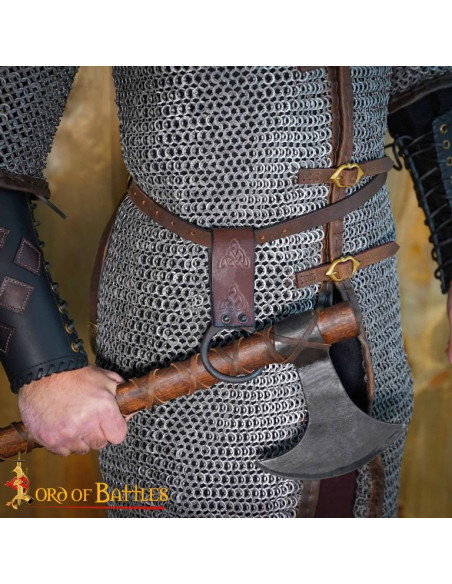 Celtisk slæde til økser i brunt læder