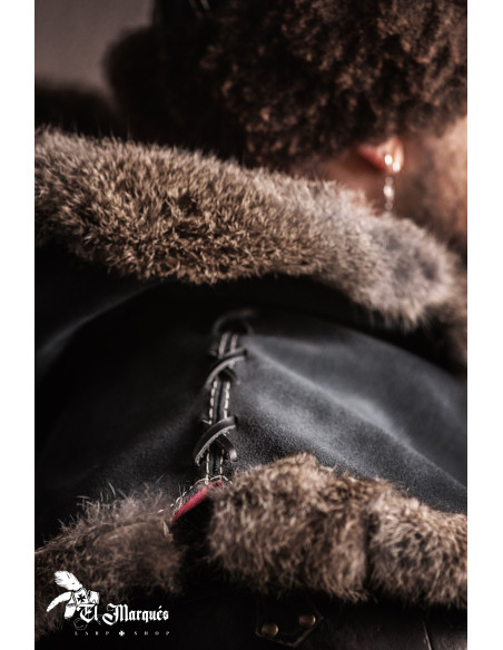 Capucha y cubre hombros vikinga Baldur