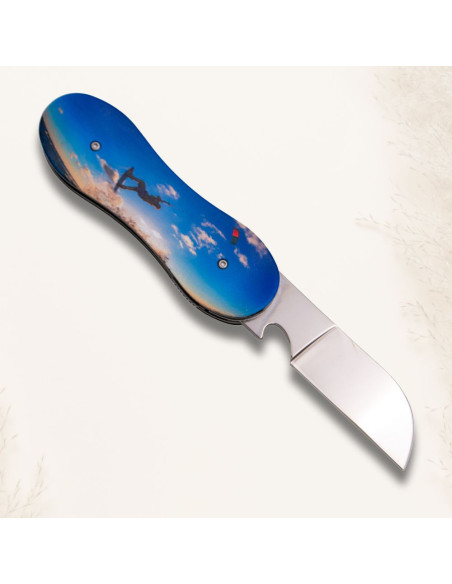 Third model Kitesurf kniv