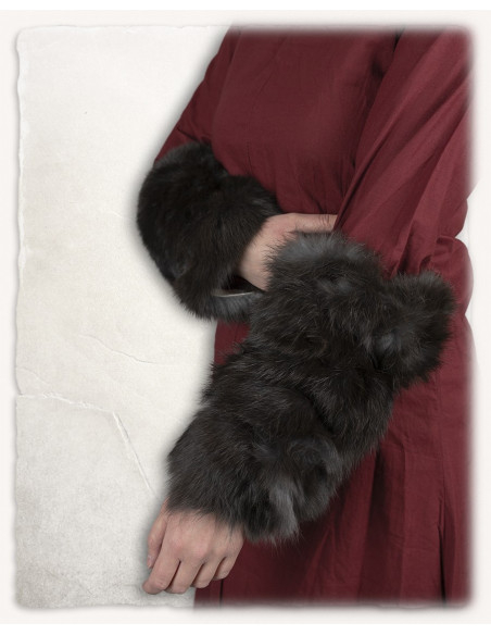 Brazaletes vikingos de piel de conejo...