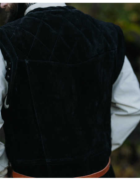 Langärmlige mittelalterliche Weste...