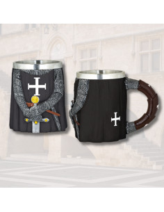 Mittelalterliche Tasse aus Harz mit Design eines...
