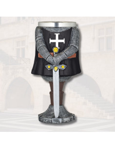 Mittelalterlicher Becher aus Harz Design Templerritter