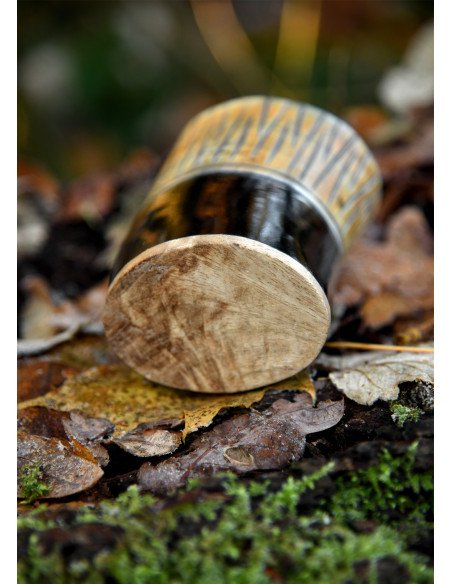 Middeleeuwse beker van hoorn en hout...