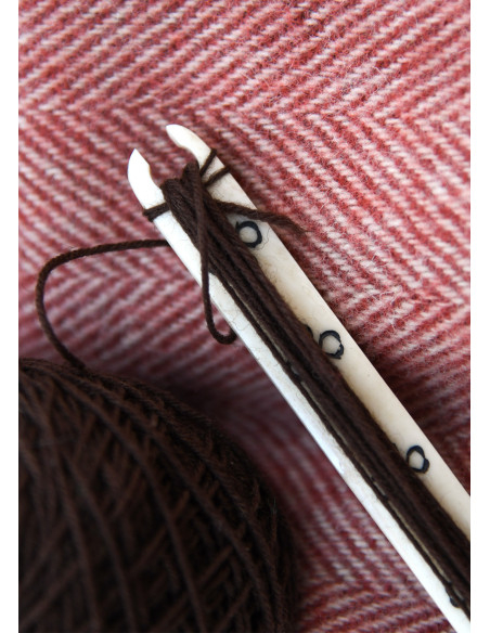 Lansluiting in bot met Keltische knopen