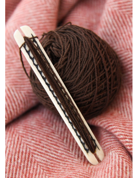 Lansedder i knogle med fletmønster