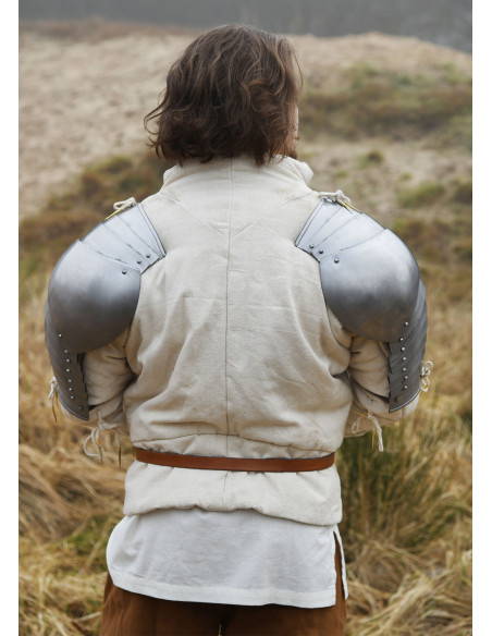 mittelalterliche Schulterplatten aus...