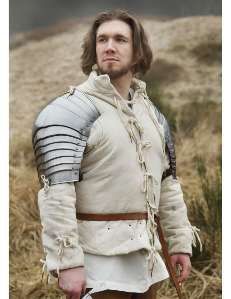 mittelalterliche Schulterplatten aus...