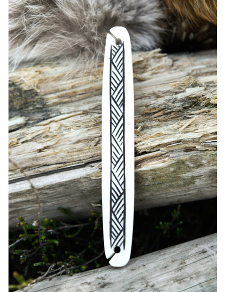 Lanzadera medieval de hueso para tejer