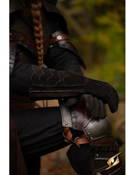 Guantes medievales de escamas en piel... Guantes medievales de escamas en piel...
