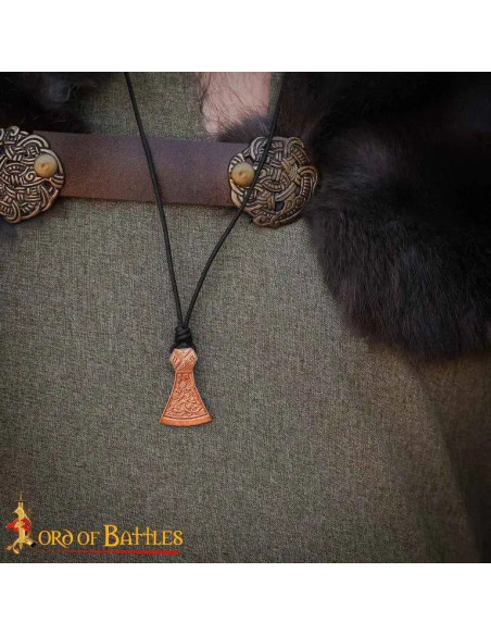 Colgante hacha celta-vikinga, acabado...