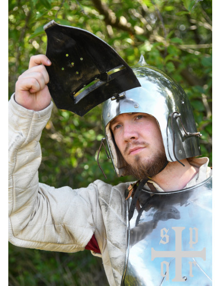 Middeleeuws bacinete met vizier en...