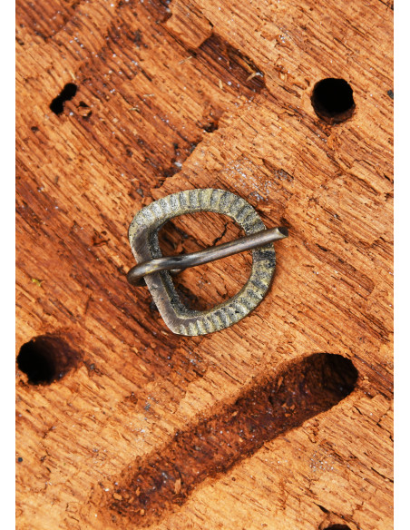 Medieval lille bæltespænde i messing