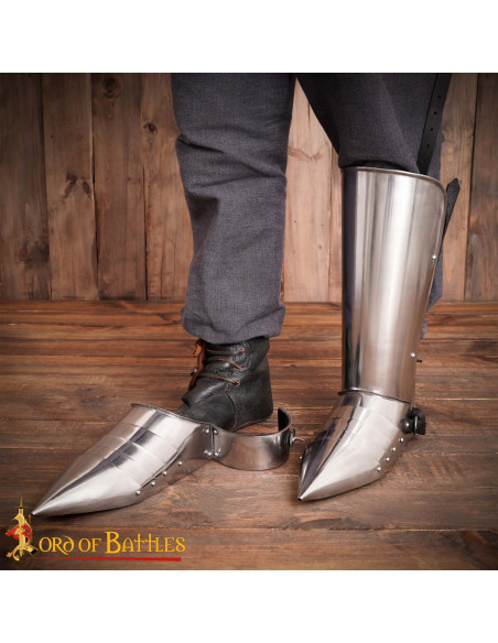 Middeleeuwse sabatons van staal uit...