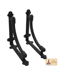 Soportes medievales en hierro forjado para estantes