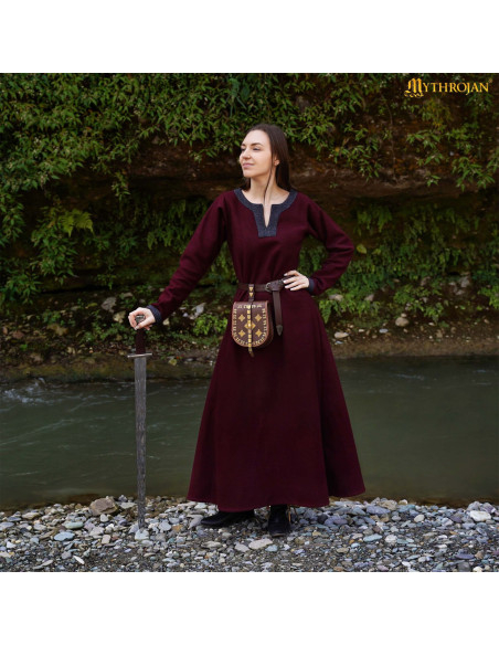 Wikingerkleid mit dekorativen Kanten,...