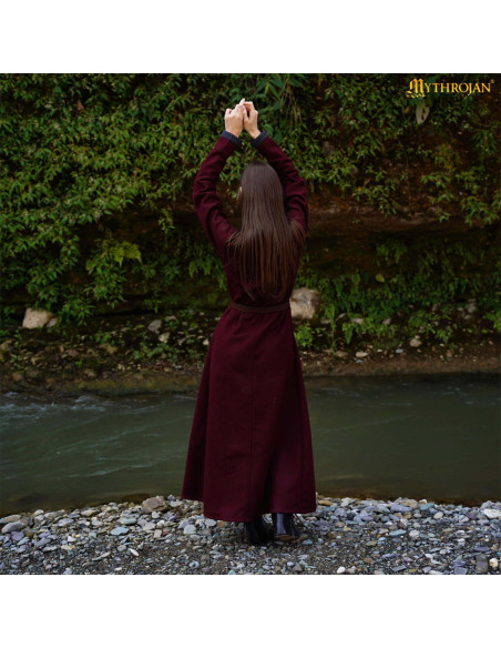 Wikingerkleid mit dekorativen Kanten,...