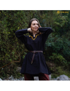 Túnica medieval de alogodón cuello bordado manga larga 2