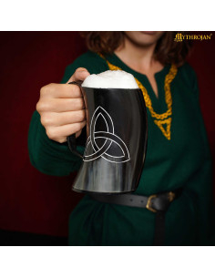 Vikingausschank aus natürlichem Horn (600 ml.) 2