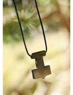 Thors hammer anhæng i horn 2