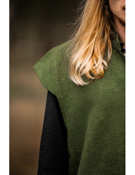 Mittelalterliche ärmellose Tunika im...