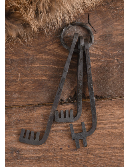 Llaves medievales con llavero,...