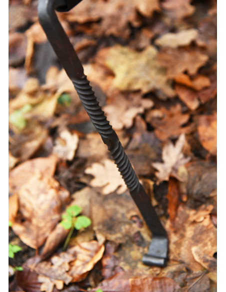 Brasero medieval con patas desmontables