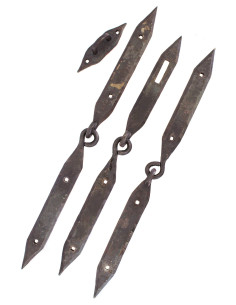 Viking-Truhenbeschläge, 2 Scharniere und 1 Riegel