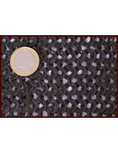Schienenschutz aus Netzgewebe mit genieteten Ringen (8 mm). 2