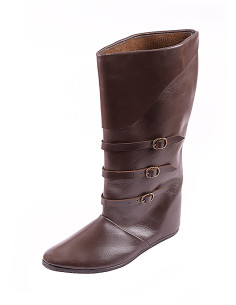 Botas hasta la rodilla con hebillas, color marrón oscuro.