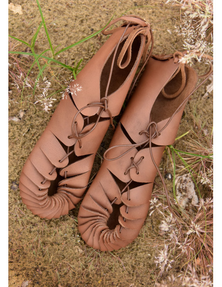 Sandalias romanas cuero marrón, con... Sandalias romanas cuero marrón, con...