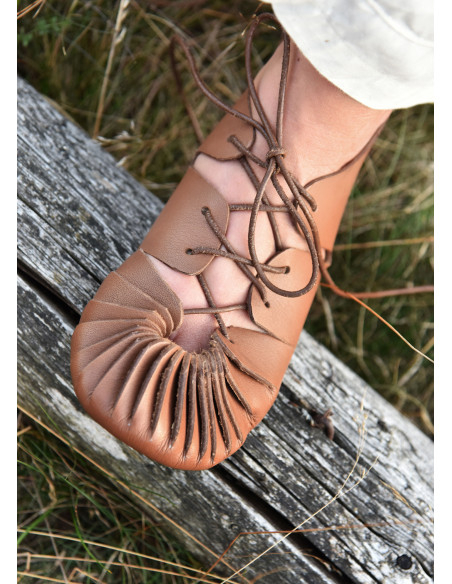 Sandalias romanas cuero marrón, con... Sandalias romanas cuero marrón, con...