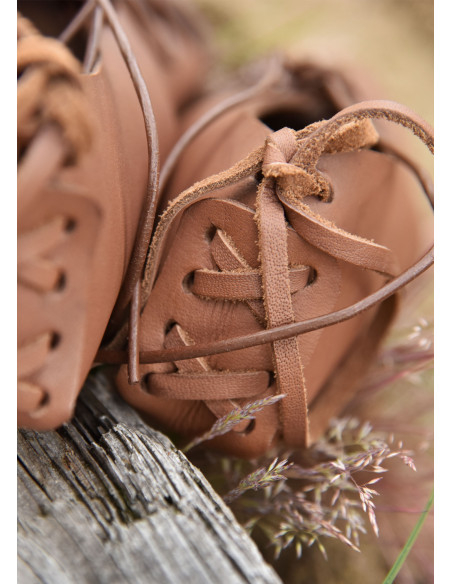 Sandalias romanas cuero marrón, con... Sandalias romanas cuero marrón, con...