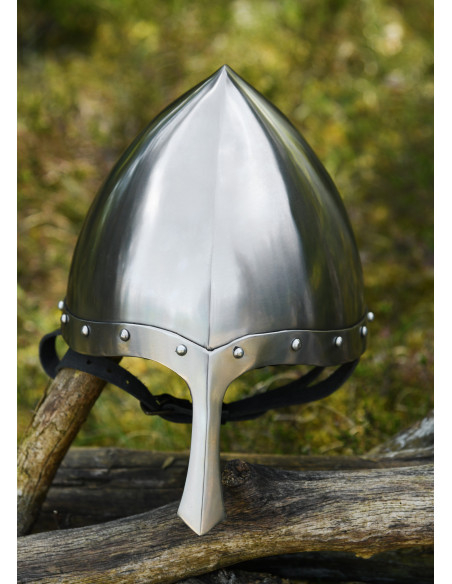 Casco nasal italiano funcional, s. XII